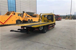 张家川非事故拖车